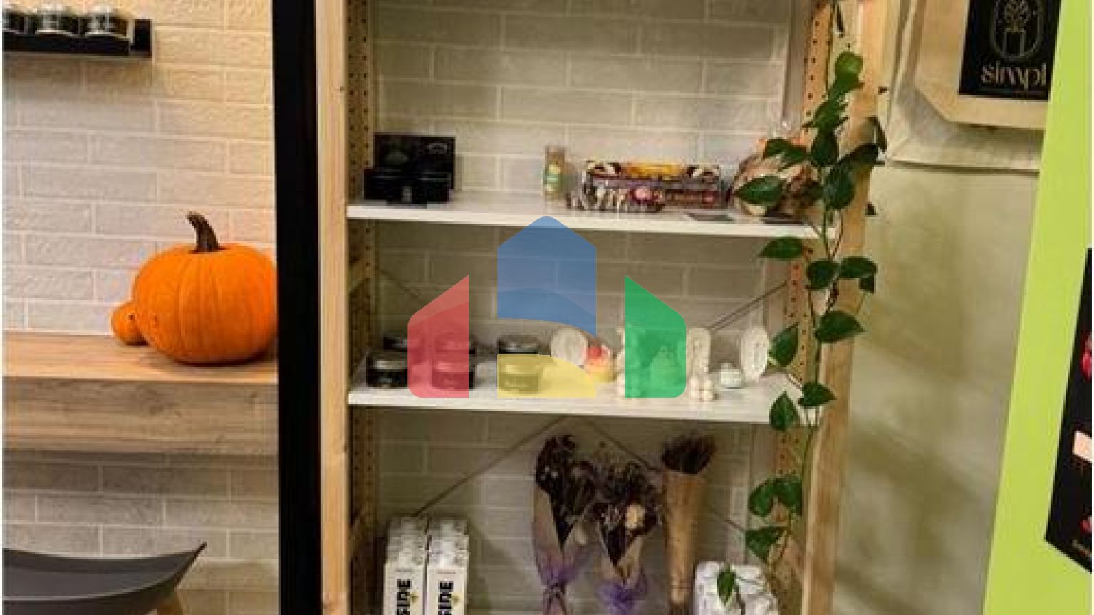 Commercial - Commercial/Retail - Toronto, Canada - Canada