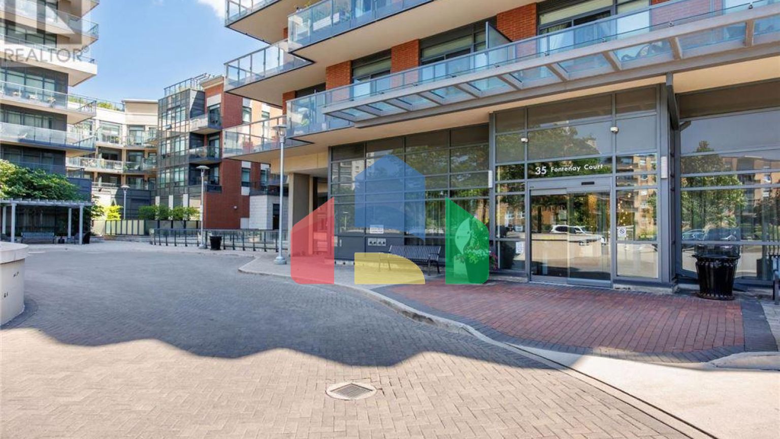 Residential - Single Family Home - Toronto, Canada - Canada