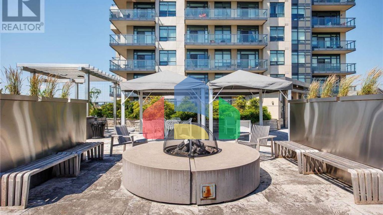 Residential - Single Family Home - Toronto, Canada - Canada