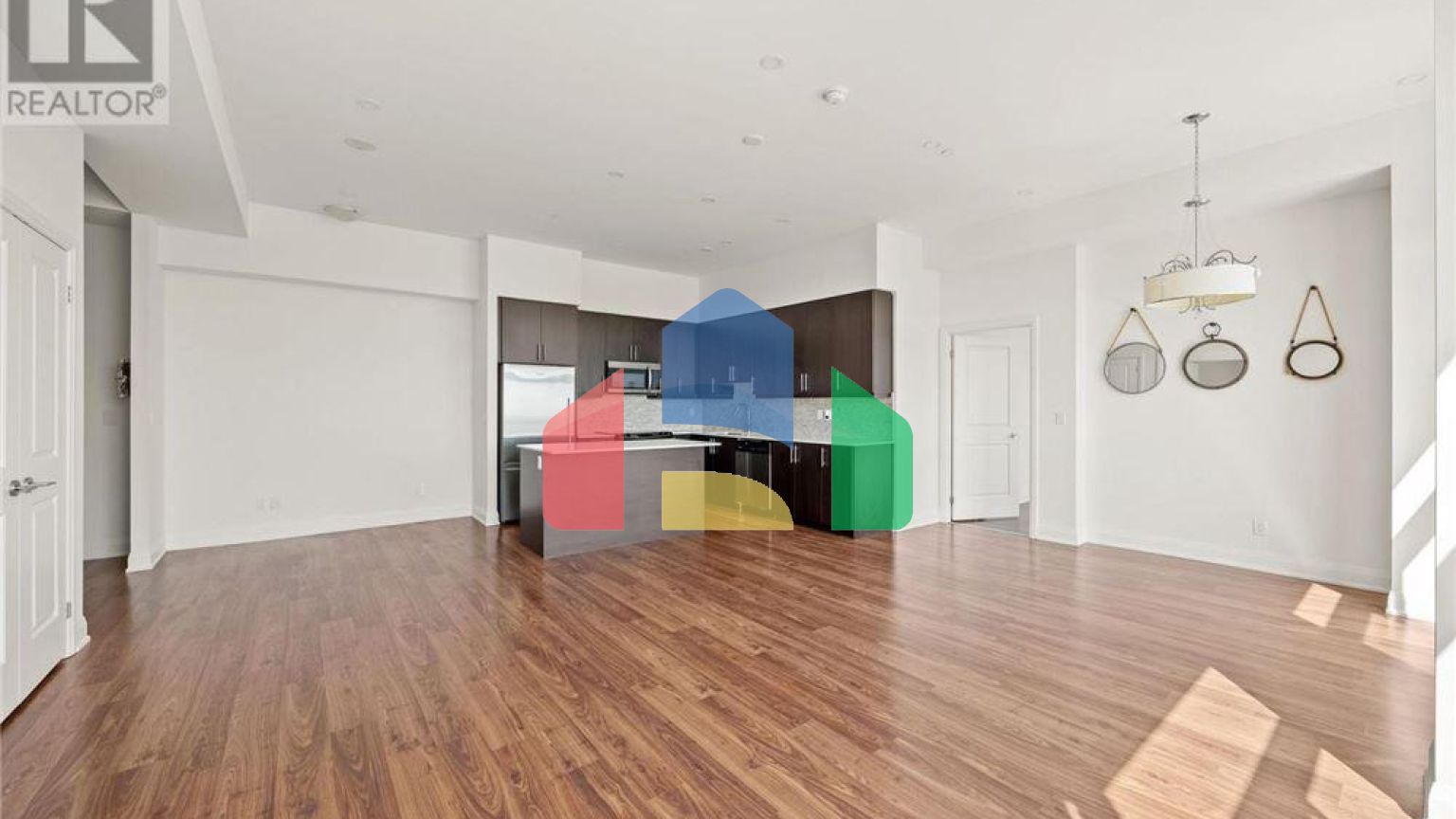 Residential - Single Family Home - Toronto, Canada - Canada