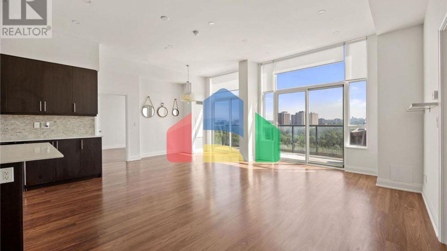 Residential - Single Family Home - Toronto, Canada - Canada