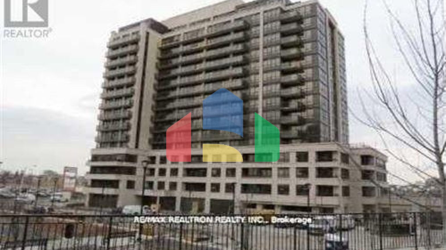 Residential - Single Family Home - Toronto, Canada - Canada