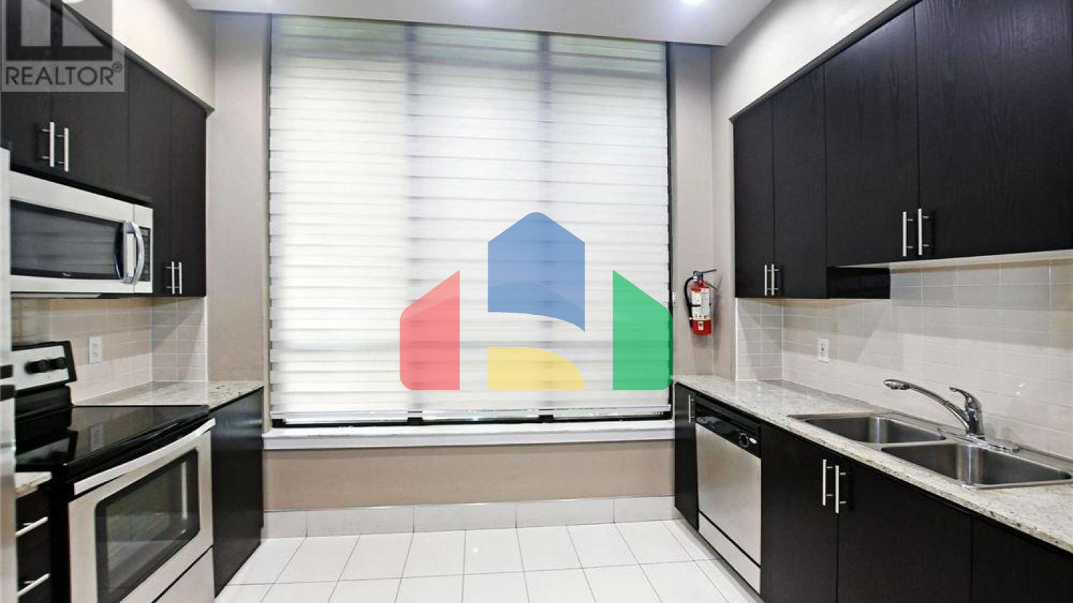 Residential - Single Family Home - Toronto, Canada - Canada