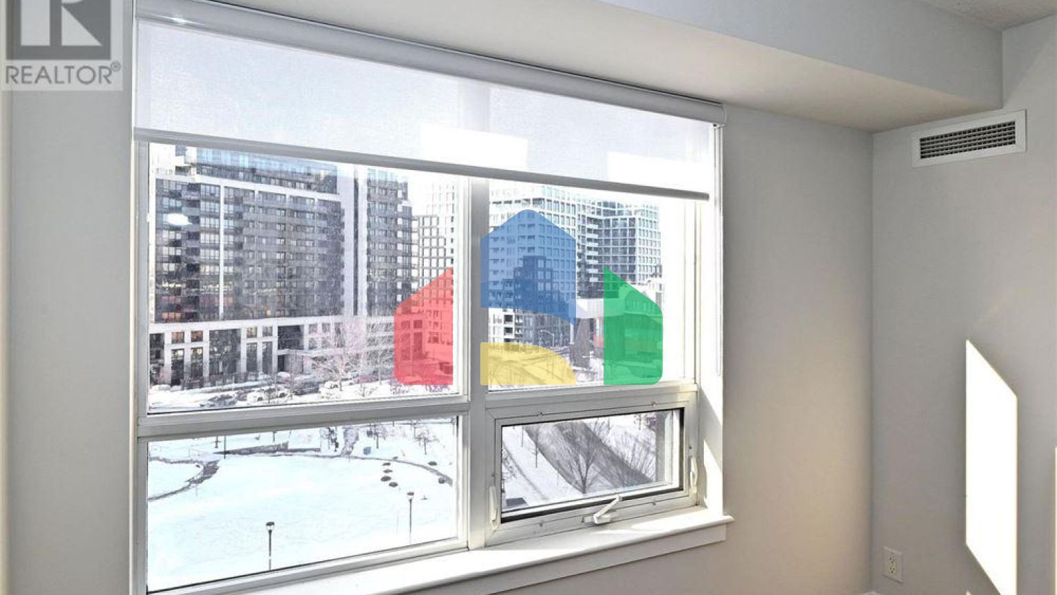 Residential - Single Family Home - Toronto, Canada - Canada