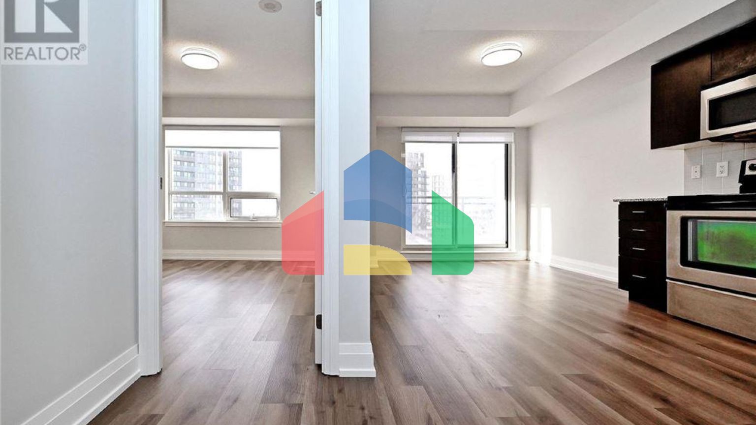 Residential - Single Family Home - Toronto, Canada - Canada