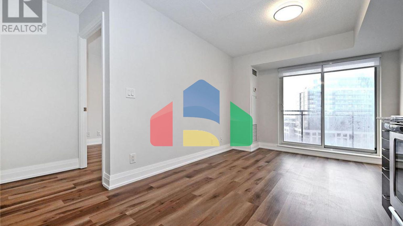 Residential - Single Family Home - Toronto, Canada - Canada