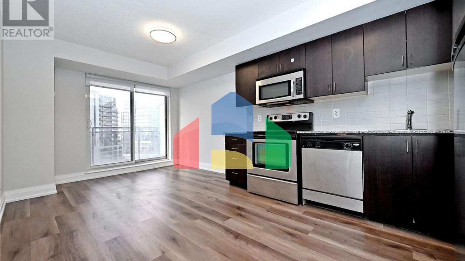 Residential - Single Family Home - Toronto, Canada - Canada