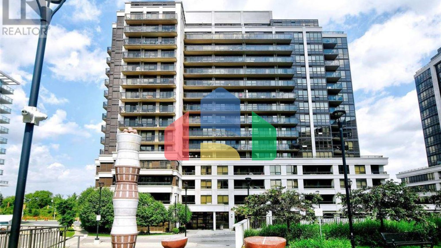 Residential - Single Family Home - Toronto, Canada - Canada