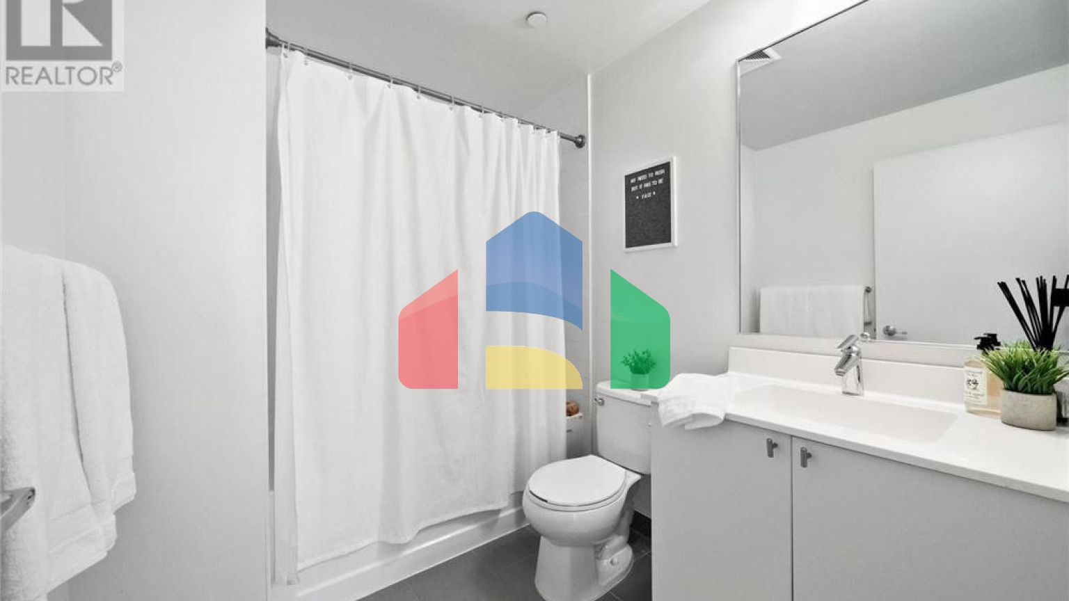 Residential - Condo/Apartment - Toronto, Canada - Canada