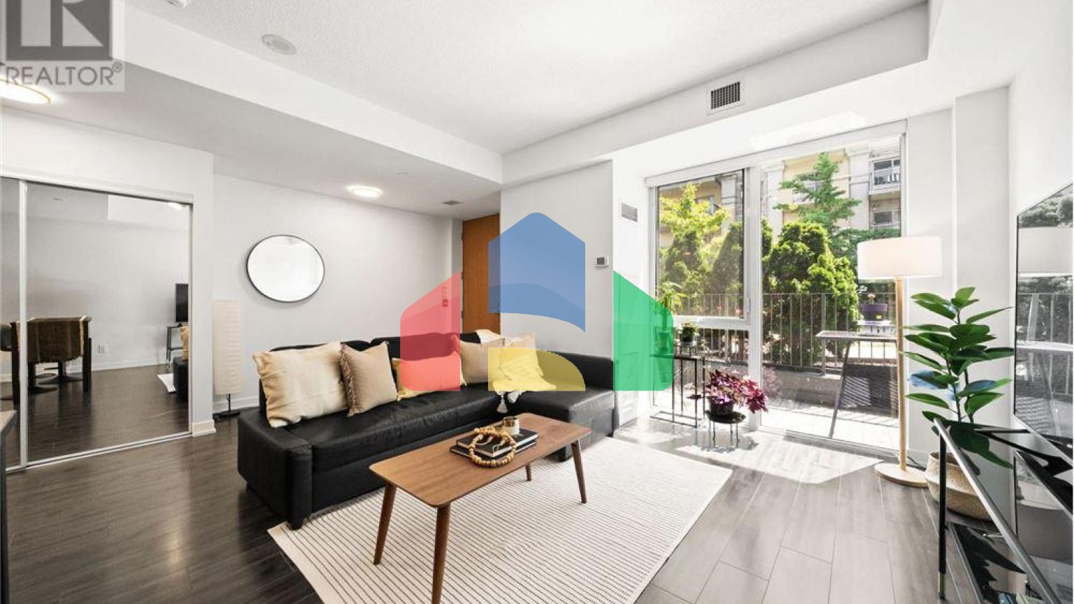 Residential - Condo/Apartment - Toronto, Canada - Canada