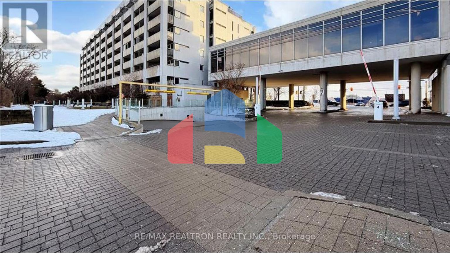 Residential - Single Family Home - Toronto, Canada - Canada