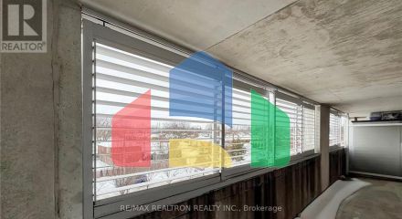 Residential - Single Family Home - Toronto, Canada - Canada