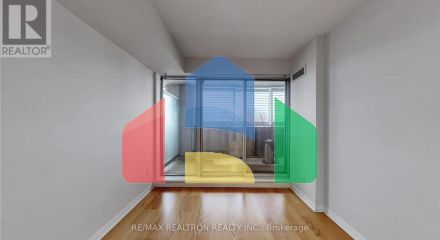 Residential - Single Family Home - Toronto, Canada - Canada