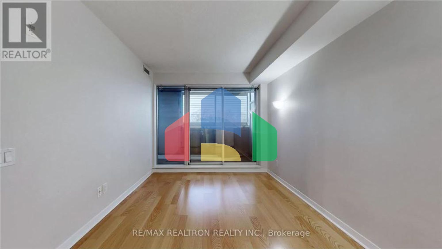 Residential - Single Family Home - Toronto, Canada - Canada