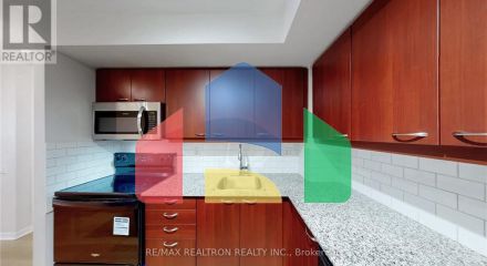 Residential - Single Family Home - Toronto, Canada - Canada