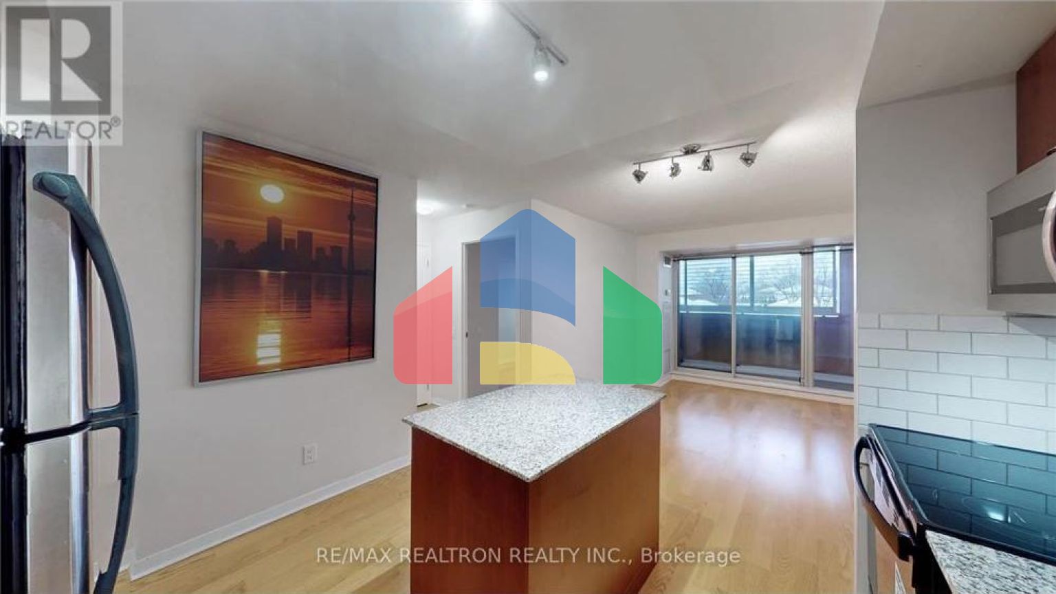 Residential - Single Family Home - Toronto, Canada - Canada