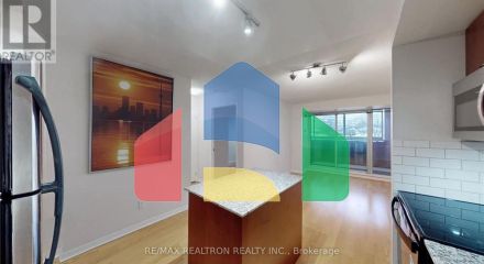 Residential - Single Family Home - Toronto, Canada - Canada