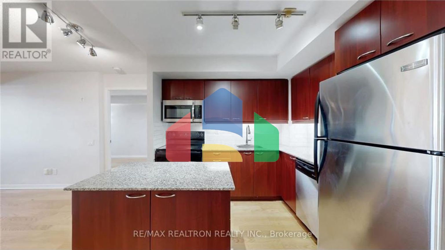 Residential - Single Family Home - Toronto, Canada - Canada