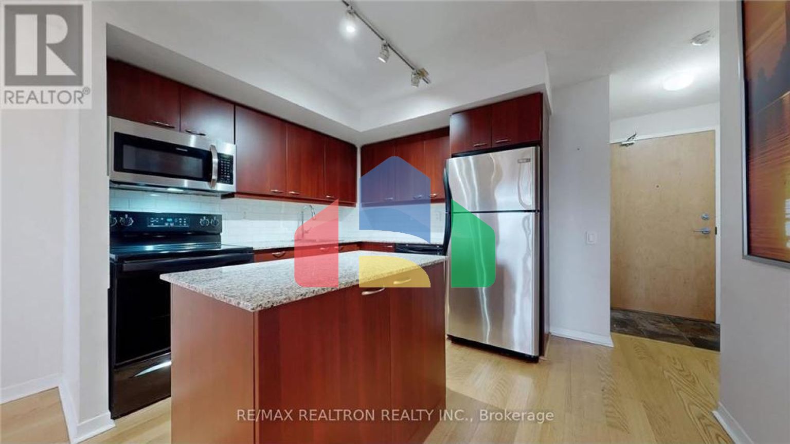 Residential - Single Family Home - Toronto, Canada - Canada