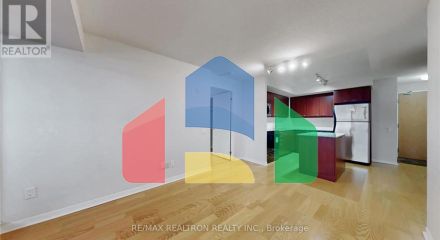 Residential - Single Family Home - Toronto, Canada - Canada