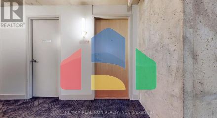 Residential - Single Family Home - Toronto, Canada - Canada