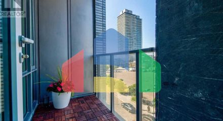 Residential - Single Family Home - Toronto, Canada - Canada