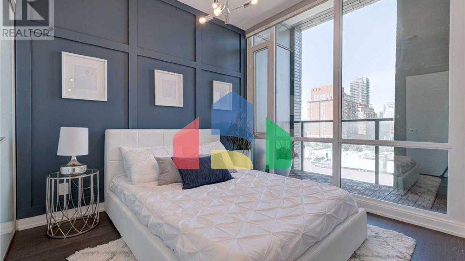 Residential - Single Family Home - Toronto, Canada - Canada