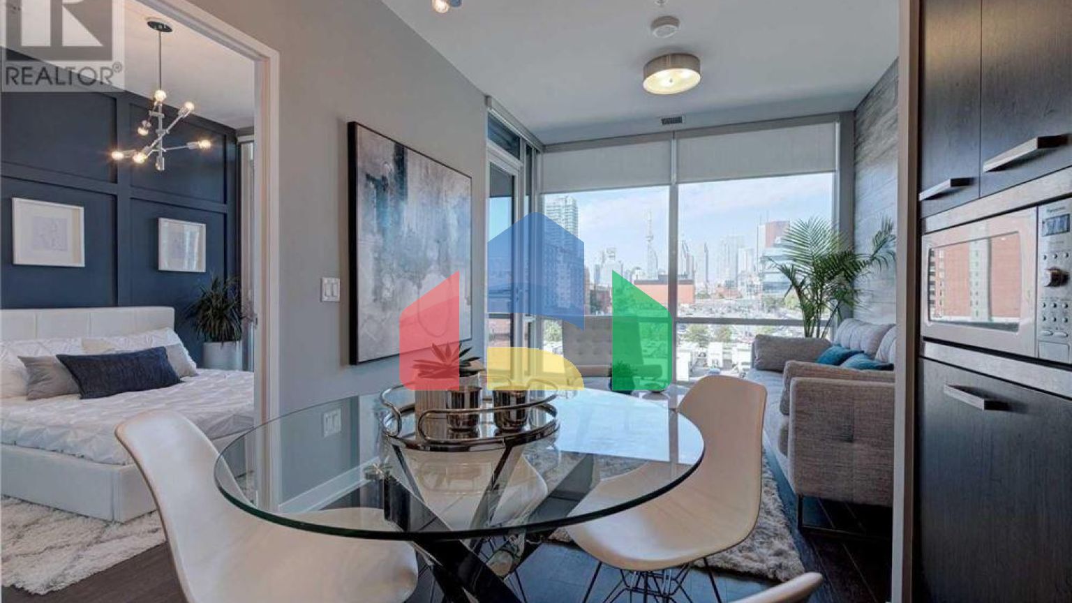 Residential - Single Family Home - Toronto, Canada - Canada