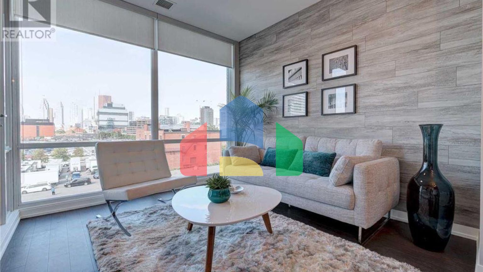 Residential - Single Family Home - Toronto, Canada - Canada