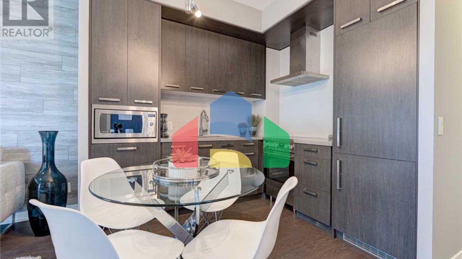 Residential - Single Family Home - Toronto, Canada - Canada