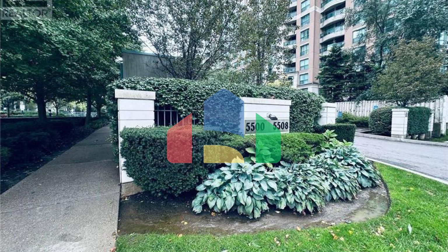 Residential - Single Family Home - Toronto, Canada - Canada