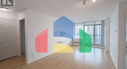 Residential - Single Family Home - Toronto, Canada - Canada