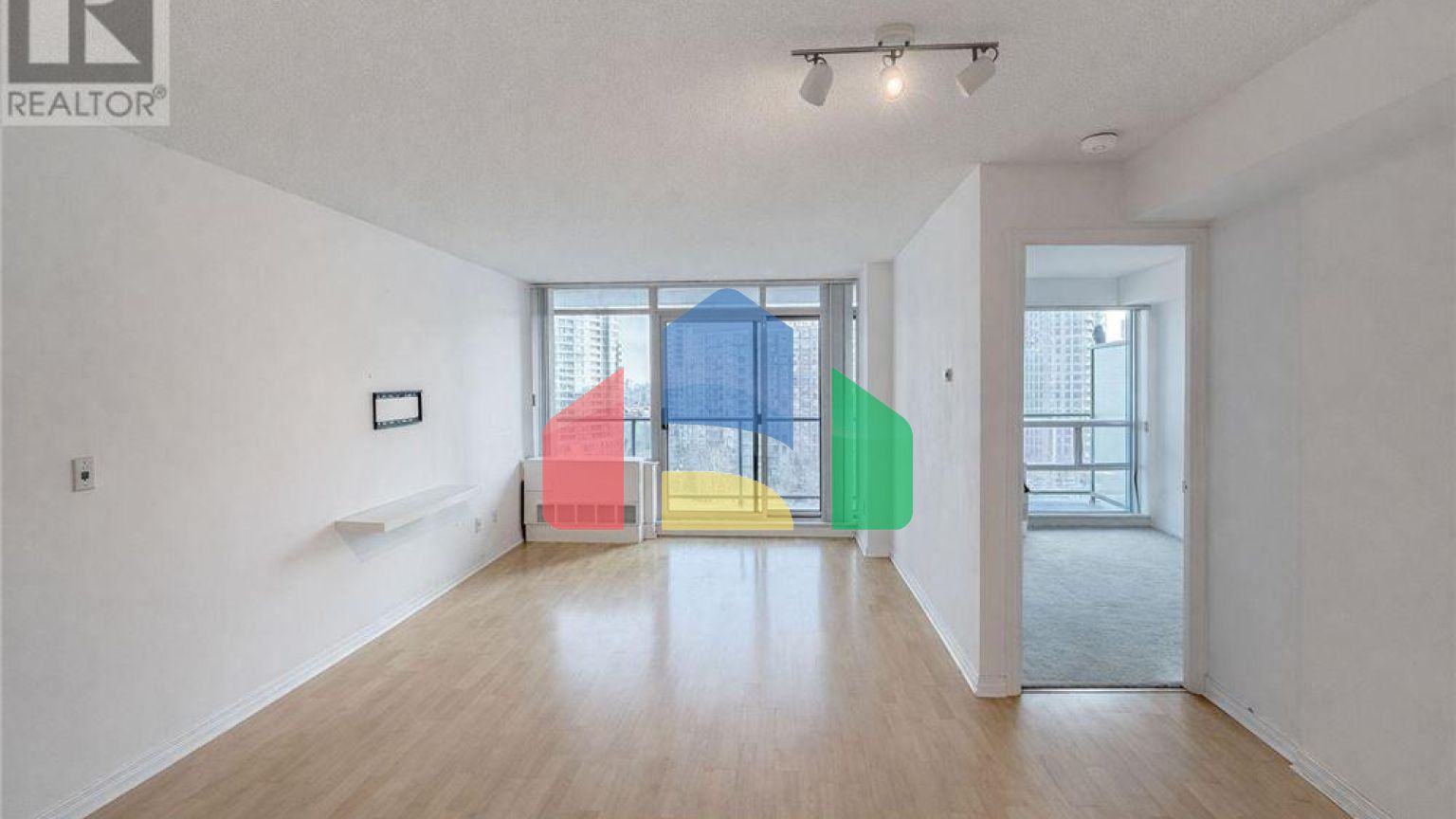 Residential - Single Family Home - Toronto, Canada - Canada