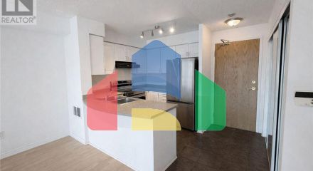 Residential - Single Family Home - Toronto, Canada - Canada