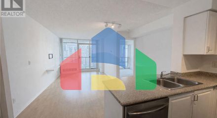 Residential - Single Family Home - Toronto, Canada - Canada