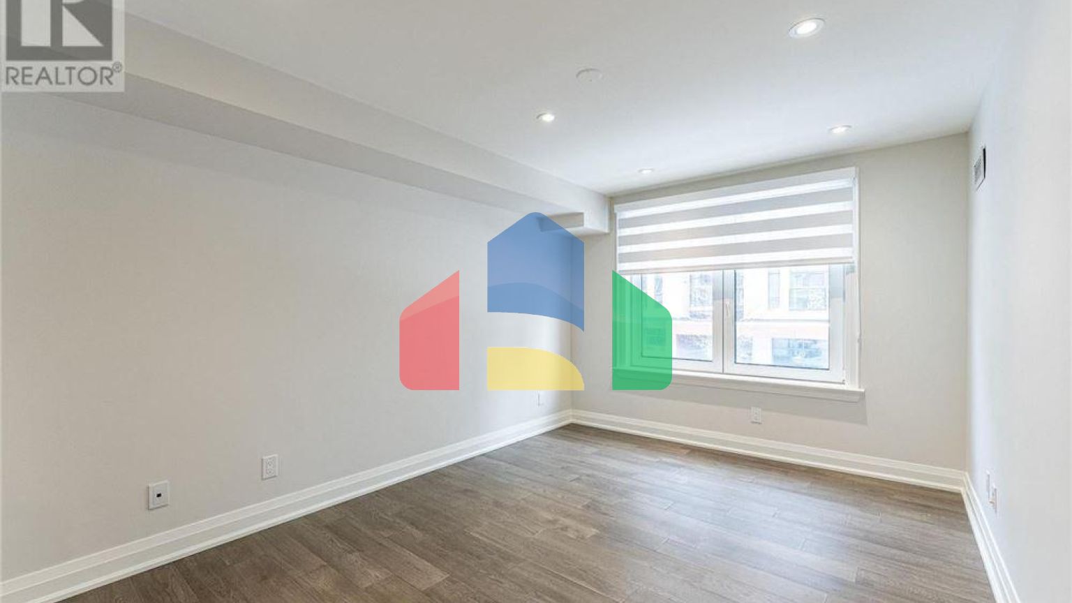 Residential - Single Family Home - Toronto, Canada - Canada