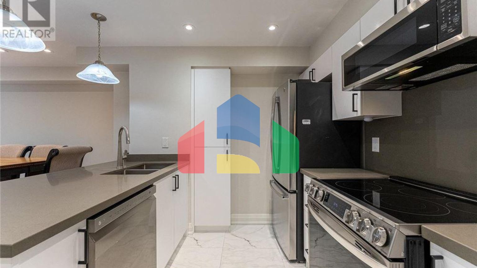 Residential - Single Family Home - Toronto, Canada - Canada