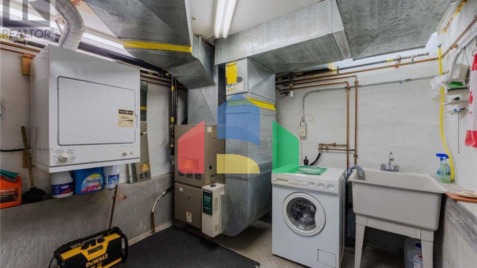 Residential - Single Family Home - Toronto, Canada - Canada