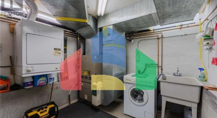 Residential - Single Family Home - Toronto, Canada - Canada