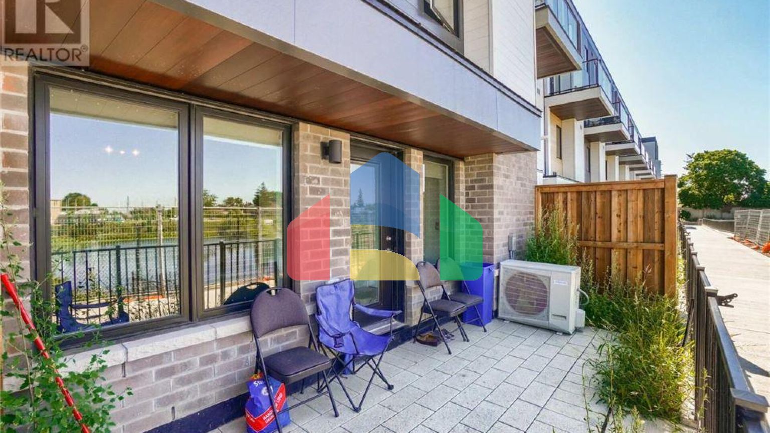 Residential - Townhouse - Toronto, Canada - Canada