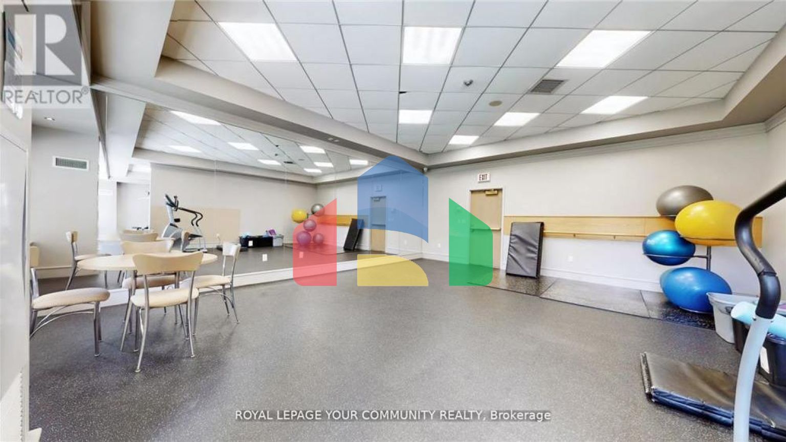 Residential - Condo/Apartment - Toronto, Canada - Canada