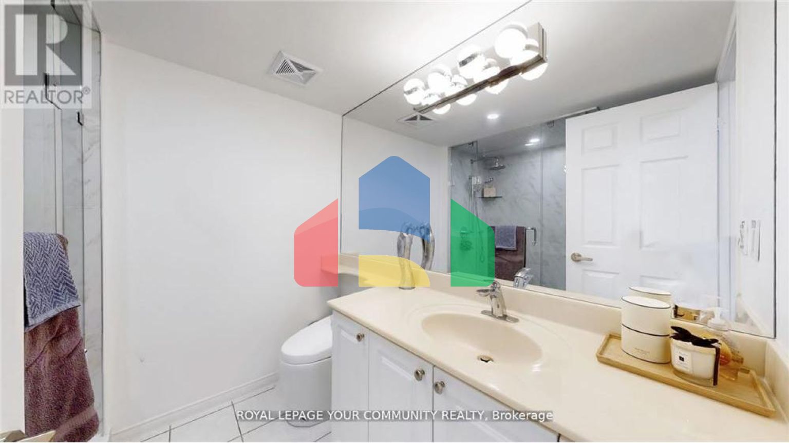 Residential - Condo/Apartment - Toronto, Canada - Canada