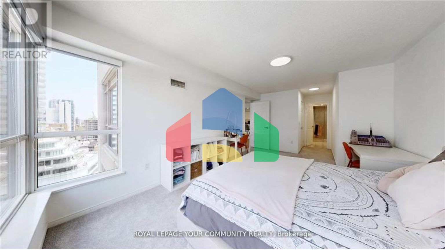 Residential - Condo/Apartment - Toronto, Canada - Canada