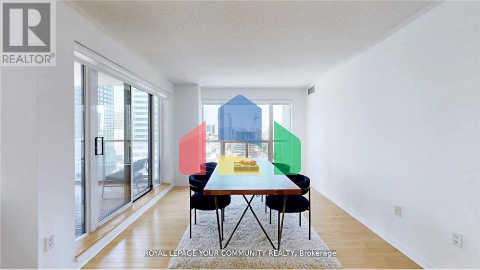 Residential - Condo/Apartment - Toronto, Canada - Canada