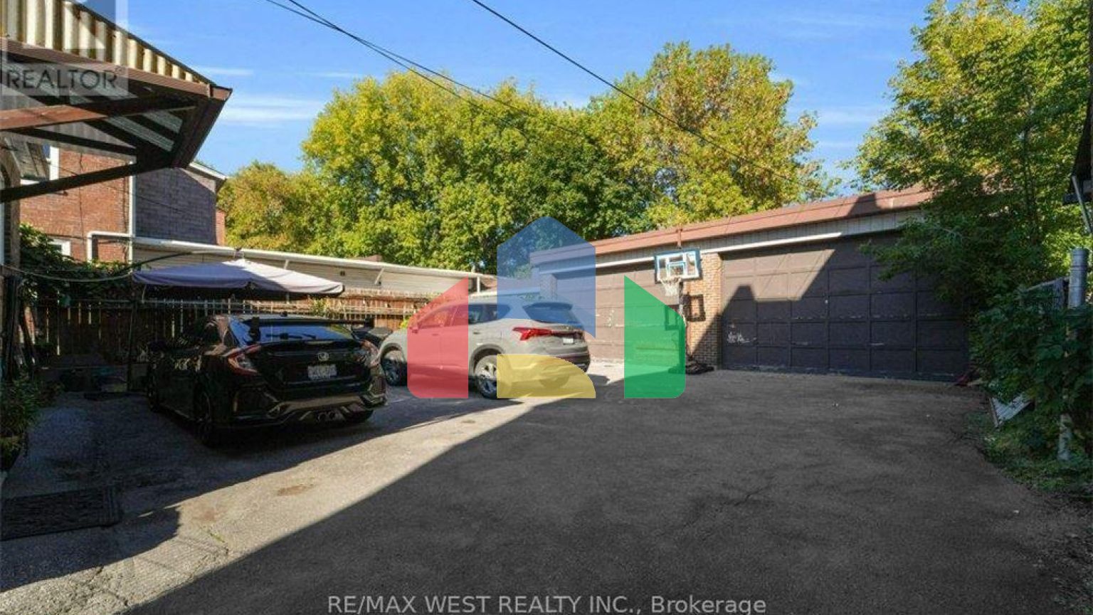 Residential - Single Family Home - Toronto, Canada - Canada