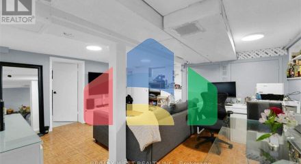 Residential - Single Family Home - Toronto, Canada - Canada