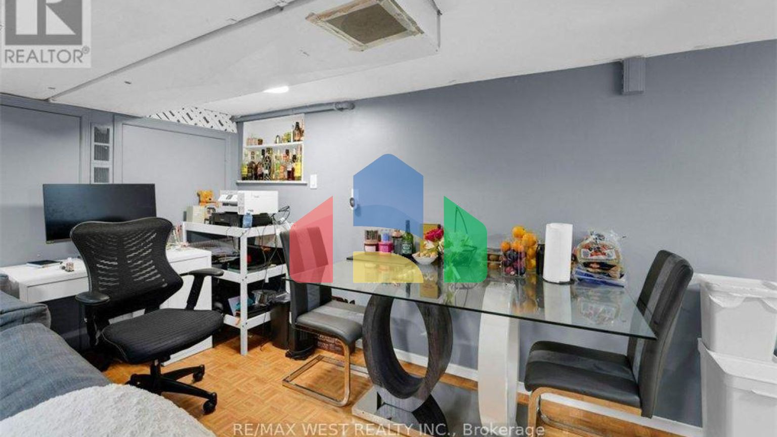 Residential - Single Family Home - Toronto, Canada - Canada