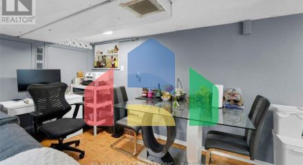 Residential - Single Family Home - Toronto, Canada - Canada