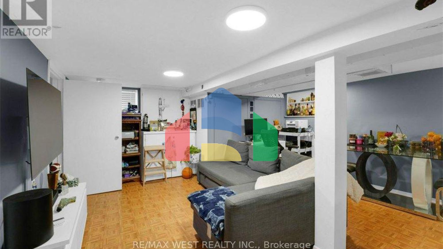 Residential - Single Family Home - Toronto, Canada - Canada