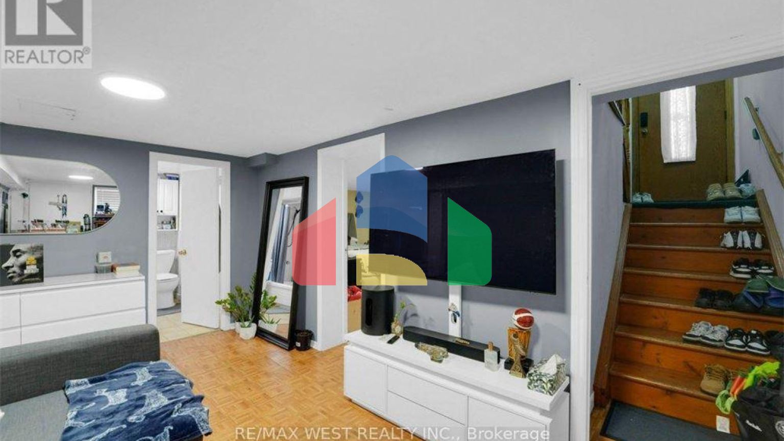 Residential - Single Family Home - Toronto, Canada - Canada